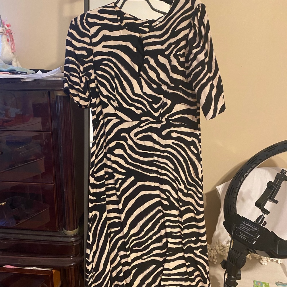 H&M, midi dress, new condition, worn once.